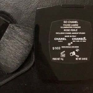 So Chanel Poudre Lumere